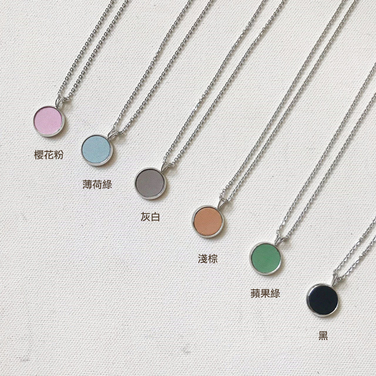 Leather clavicle chain_letters A~Z_retro Silver frame #12_grey white - Necklaces - Genuine Leather Gray